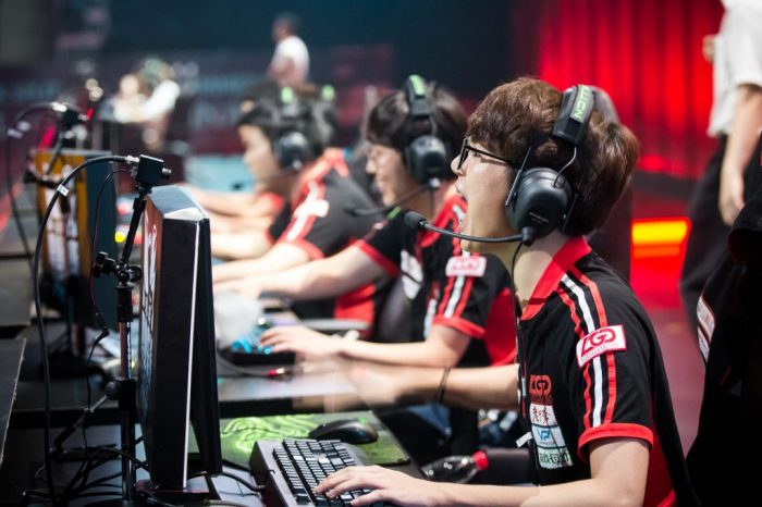 Peluang Karier di Industri Esports Tanah Air yang Menjanjikan