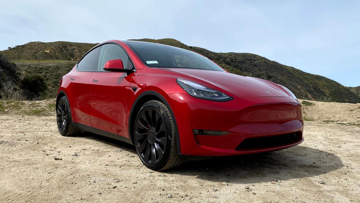 Bos Xiaomi Beli Tiga Tesla Model Y untuk Rancang Mobil Listrik Baru