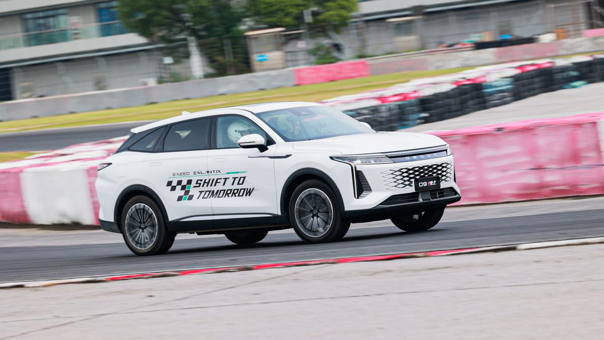 Laporan dari Cina: OMODA O9 Tampil Gahar di Sirkuit Tianma dengan Teknologi Quad Motor AWD PHEV