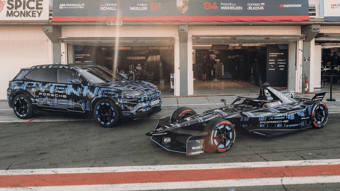 Cayenne Listrik Menggunakan Teknologi Formula E dan Baterai Canggih