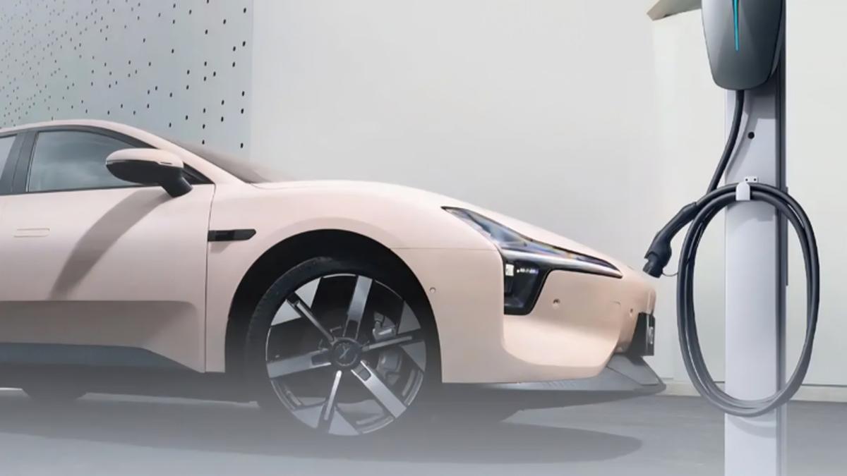 Pemilik Kendaraan Listrik Kini Bisa Berbagi Stasiun Pengisian Daya Rumah