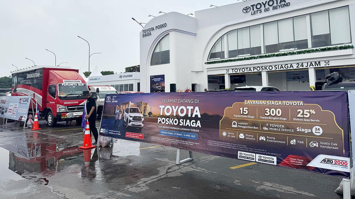 Posko Siaga Nataru oleh Bridgestone dan Toyota Tawarkan Cek serta Servis Ban