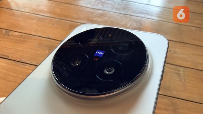 Spesifikasi Vivo X300 Ultra Terungkap, Dual Kamera 200MP dan Baterai 7000mAh