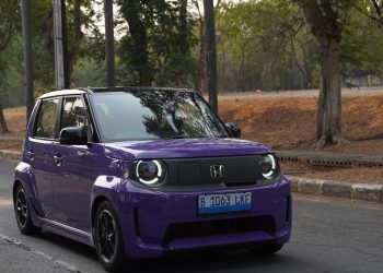 Mobil Listrik Mungil Super-ONE dengan Sensasi Tak Biasa